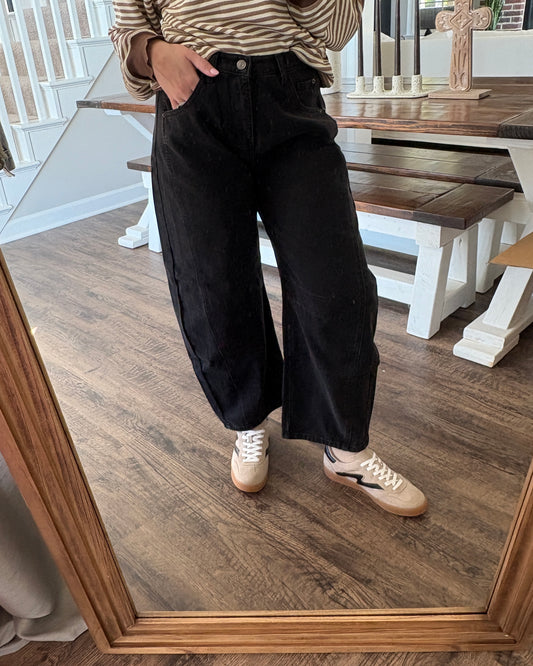 Black Barrel Jeans